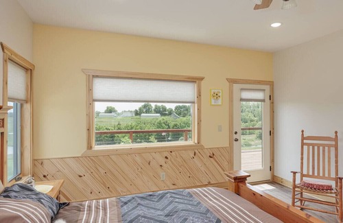 Buchanan County Bed & Breakfast | Selah Hills Ranch- East Wing