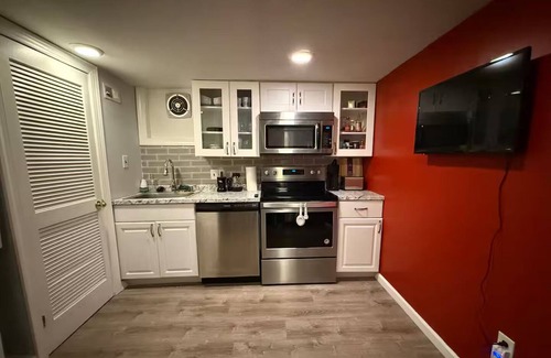 Queen Village House | SelaHouse - A Cozy Trinity Home in Queen's Village Near Penn's Landing