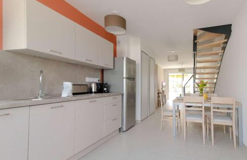 La Faviere Apartment | SELECT'SOHOME - Résidence Le Poséidon - Appartement en Duplex avec parking privé et piscine ! - POS-F