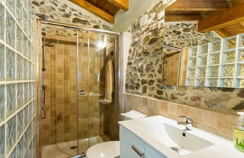 Aldeanueva de la Sierra Cottage | Self catering Los Monteros for 3 people