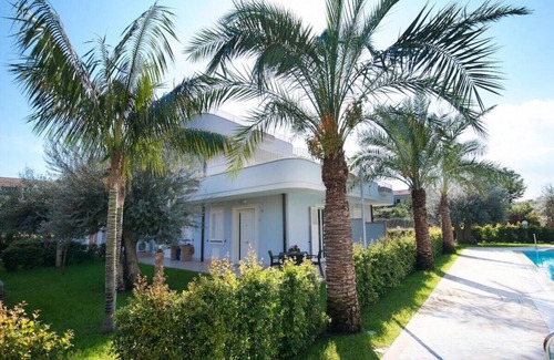 Fondachello Apartment | Self Catering Apartment at only 350m from the Beach!