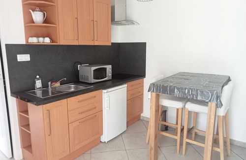 Dammarie Les Lys Apartment | Self-catering accommodation (studio) 30 min from Paris, Melun Gare