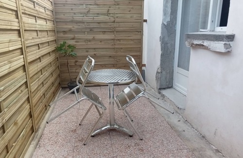 Dammarie Les Lys Apartment | Self-catering accommodation (studio) 30 min from Paris, Melun Gare