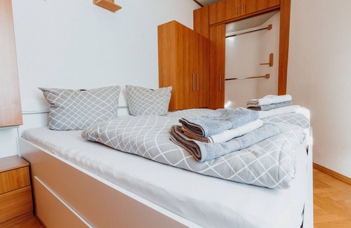 Oberhausen Apartment | Self-catering Oberhausen Sterkrade (1)