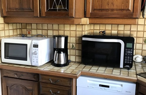 Le Pecq Apartment | Self-contained apartment on 1st floor of a detached house