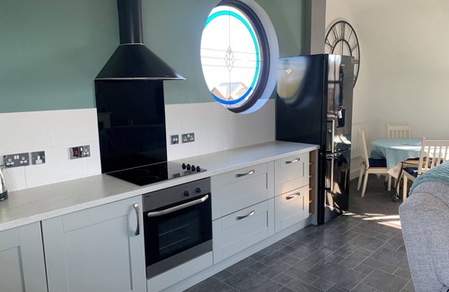 St. Buryan Apartment | Self-contained, self catering annex, 3 miles to Minack, Porthcurno, SW Coastpath