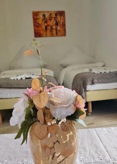 Strehlen Apartment | Selma Apartments