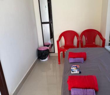 Central Chennai Apartment | Sels Home 2 single bed, attached bathroom, lift, third floor, CAR park, entire terrace