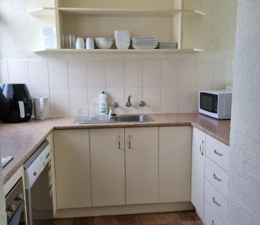 Semaphore Park Apartment | Semaphore beachfront