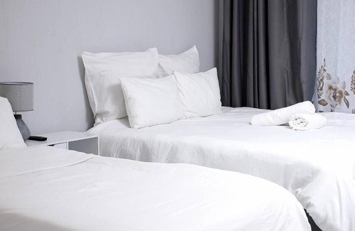 Flora Park Hotel | Semeni Asante Getaway