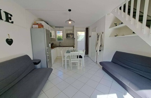 Marseillan Plage Apartment | Semi-detached house A/C 7 people with pool and parking in Marseillan-Plage