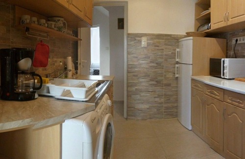 Szantod House | Semi-detached house for six people with a garden