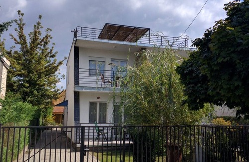 Szantod House | Semi-detached house for six people with terrace