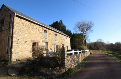 Angoville-sur-Ay Cottage | Semi-detached house with terrace in Lessay, perfect for families