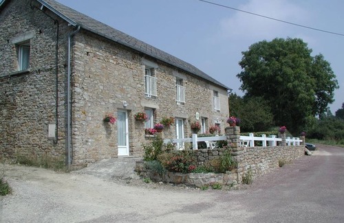 Angoville-sur-Ay Cottage | Semi-detached house with terrace in Lessay, perfect for families
