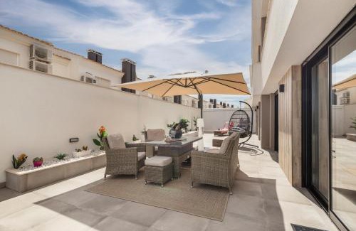 Santiago de la Ribera Apartment | Senika