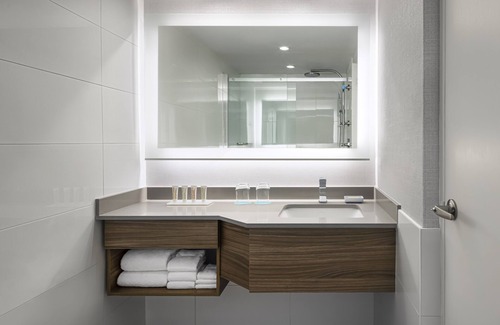 Shaughnessy Village Hotel | SENS Hotel