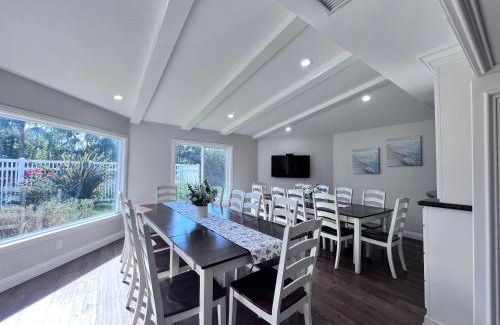 Hermosa Village House | Sensational 6 Bedroom 4 Bathroom Pool Home (3 Master Bedrooms W/bathrooms)