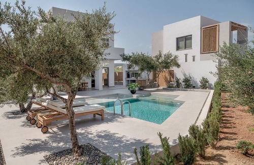 Tavronitis Villa | Sensational Chania Villa | Villa Roshi | 3 Bedrooms | Private Outdoor Pool