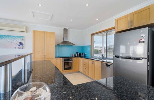 Goolwa Beach House | Sensational Sea Views