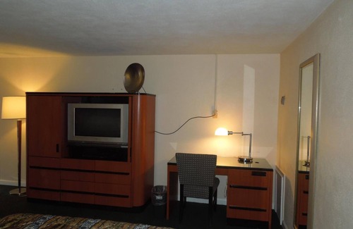 Cheyney Hotel | Sentinel Motel