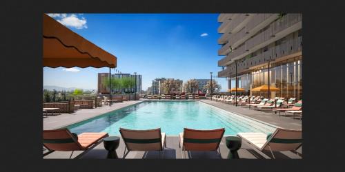 Evans Churchill Hotel | Sentral Sol Modern