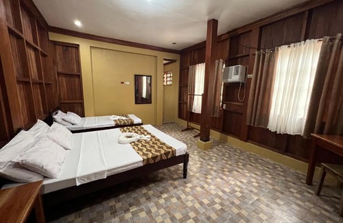Larena House | Sequor Palm Villa