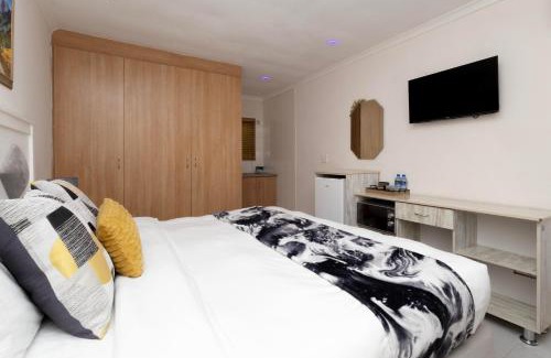 Cape Town House | Serena inn Room 1