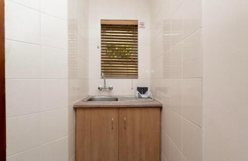 Cape Town House | Serena inn Room 1