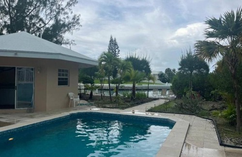 Leeward Settlement Cottage | Serendipity Cottage/Guest House