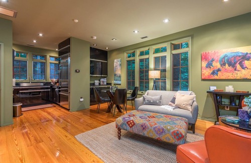 Cheshire House | Serendipity Treehaus | Chic Cheshire Village Home 1 Mile from Black Mtn