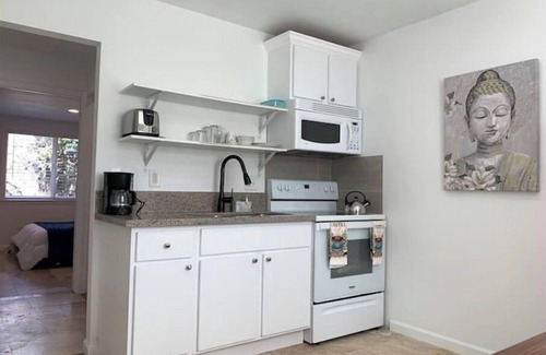 Castro Valley House | Serene 1 Bedroom Cottage/Free Laundry