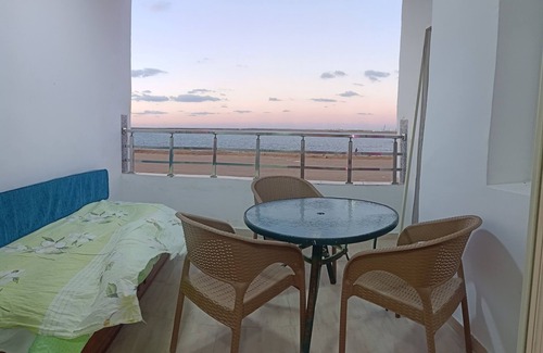 Alexandria Apartment | Serene 2-bedroom Sea view apartment with WiFi in Abu Qir - Alexandria - Egypt