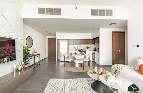 Dubai Apartment | Serene 2BR | Panoramic Sea View | Creek Edge | BMS