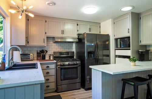 Bay Ho House | Serene 4 Bedroom with Canyon and Ocean Views