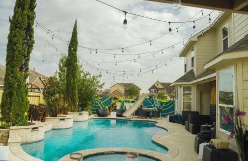 Cypress House | Serene 4BR Lux Home w Heated Spa Pool Massage Chair