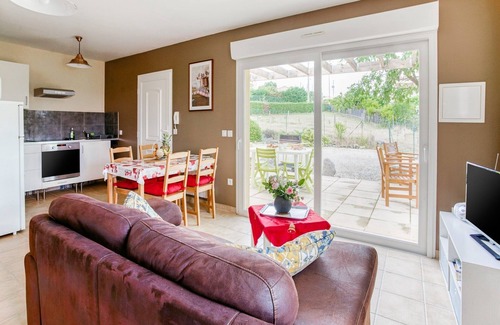 Largentiere House | Serene Couple’s Getaway Home