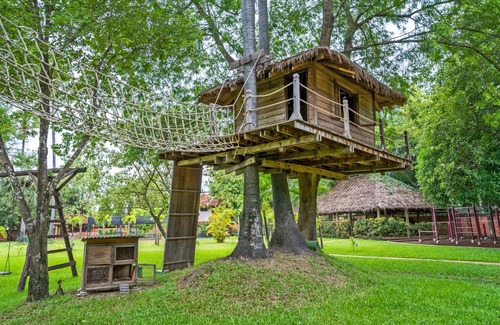 Siem Reap Villa | Serene Garden Residence - Private Luxury Modern Style 6 Bedrooms Pool Garden Villa