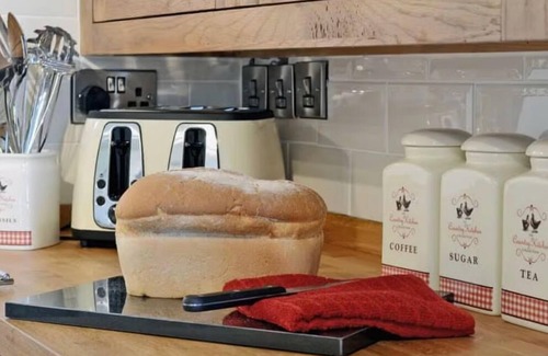 Tregaron Cottage | Serene Golygfar Cottage Retreat in Ystrad Meurig