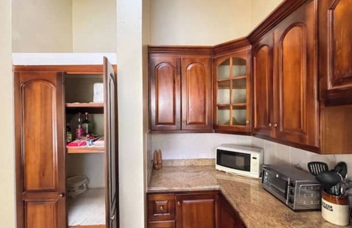 St. Ann's Bay House | Serene Haven at Village Green