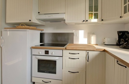 Isigny-sur-Mer House | Serene Holiday Home for family with Garden