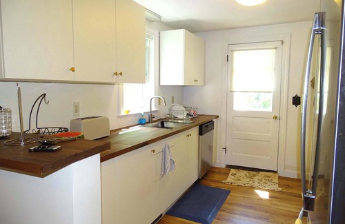 Sudbury House | Serene Home Nestled in Nature