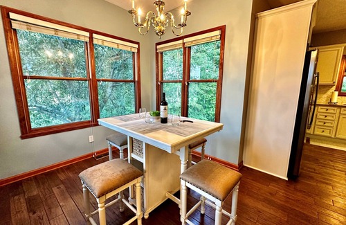 Cadiz House | Serene Lake Barkley home, private dock, quiet neighborhood, kayaks, pool table, fire pit!