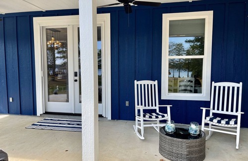 McNeill Cottage | Serene lakefront cottage
