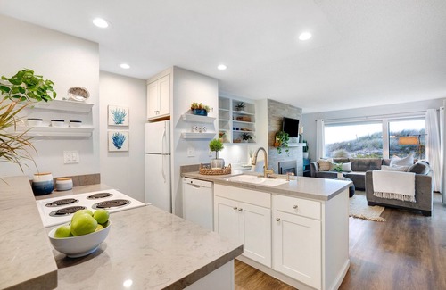 Pajaro Dunes Condo | Serene & Modern~ Ocean Front View~ 2 Bd 2 Bth~1st Fully Remodeled