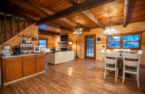 Wolf Laurel Cabin | Serene Mtn cabin, views, hot tub, skiing, hiking, close to Asheville