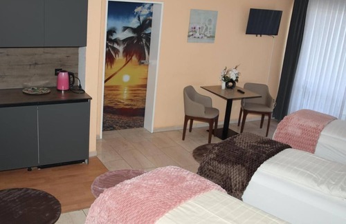 Bad Salzuflen House | Serene Retreat in Bad Salzuflen 2 Bedroom Haven with Private Facilities