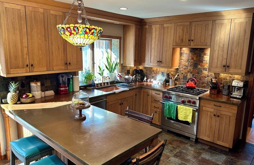 Mount Kisco House | Serene Retreat in the Hills of Westchester