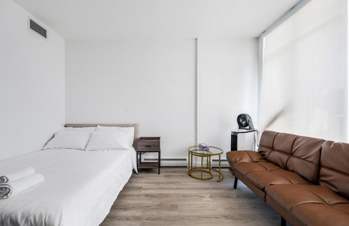 Surrey Apartment | Serene Skyview Studio Retreat in Central Surrey