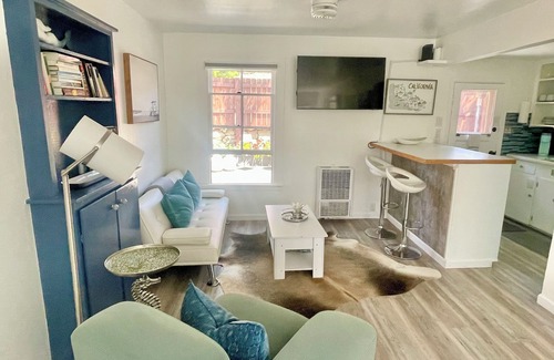 Toro Canyon Apartment | Serene stay with gym, orchard, horses, bunnies, chickens and a pond in CARP!